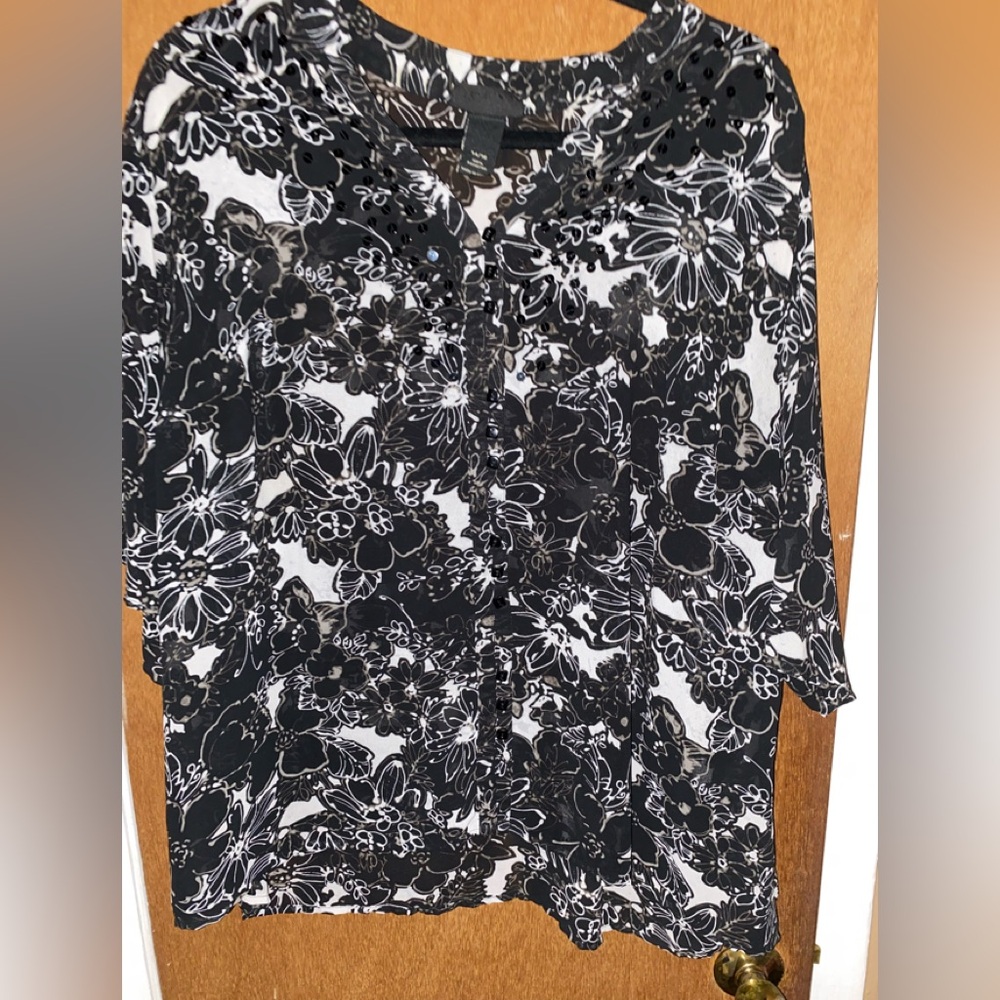 Apt. 9 Black and White 3/4 Sleeve Blouse
